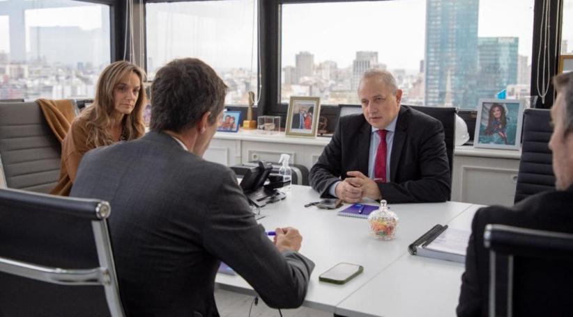 Malena Galmarini y Enrique Cresto se reunieron con el referente de la empresa nacional de agua de Israel