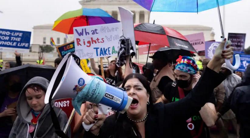 Roe v Wade: US Supreme Court ends constitutional right to abortion