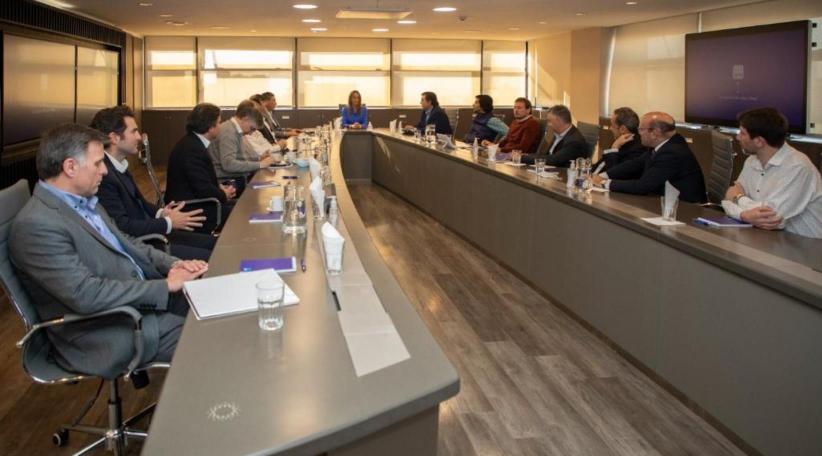 Malena Galmarini firmó el contrato para dar inicio a la megaobra "Emisario Berazategui" que beneficiará a 7 millones de personas