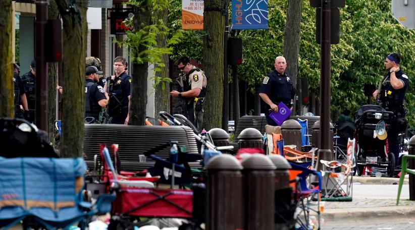 Fourth of July rooftop shooter kills seven in Chicago suburb