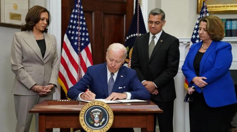 Biden signs order on abortion access