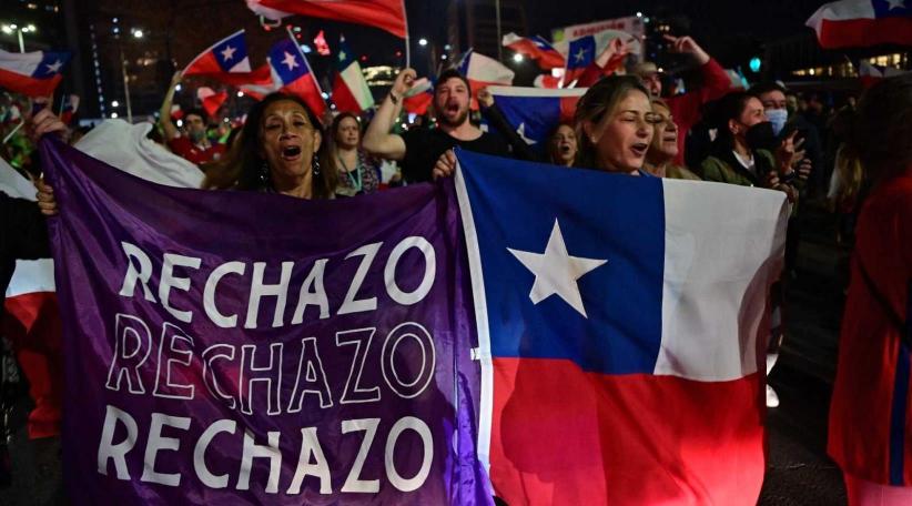 Chile: Una abrumadora mayoría rechaza nueva Constitución