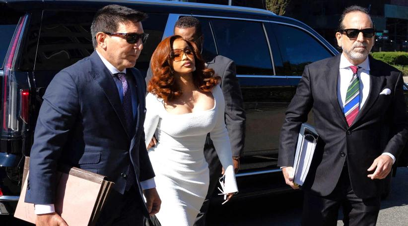 Cardi B se declara culpable de cargos de agresión en un club de striptease