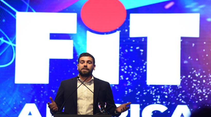 Lucas Delfino en FIT 2022: "Queremos una foto de Ezeiza llena de turistas y no jóvenes que piensan en emigrar"
