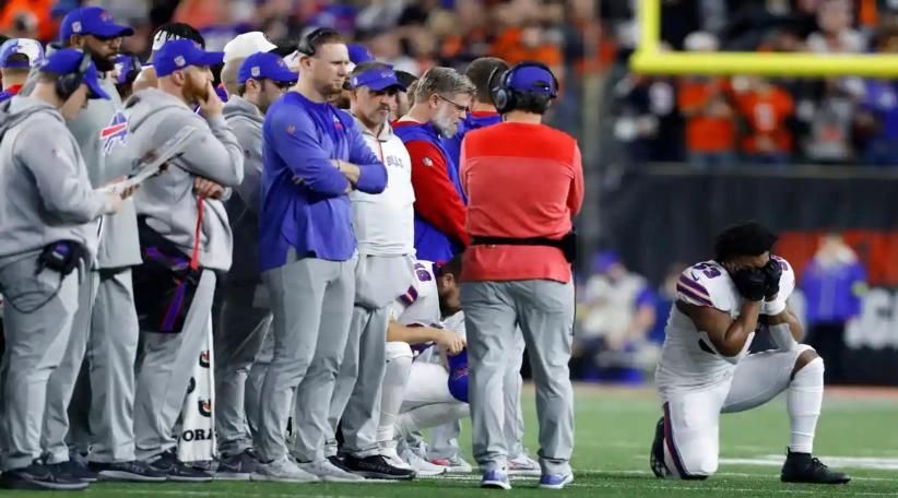 NFL: Damar Hamlin sufrió un colapso y tuvo que ser reanimado en pleno campo de juego