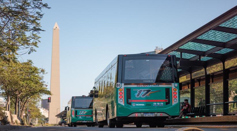 Scania Argentina entregó buses urbanos de piso bajo a la Línea 17