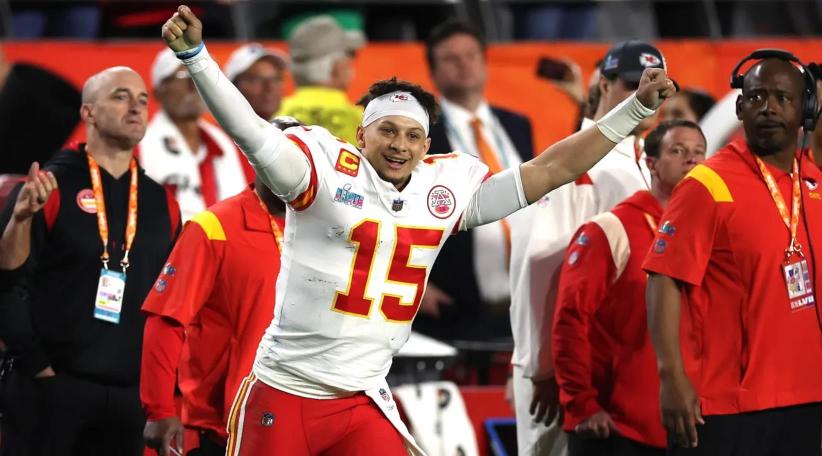 Mahomes llevó a los Chiefs a una victoria por 38-35 sobre los Eagles en el Super Bowl 57