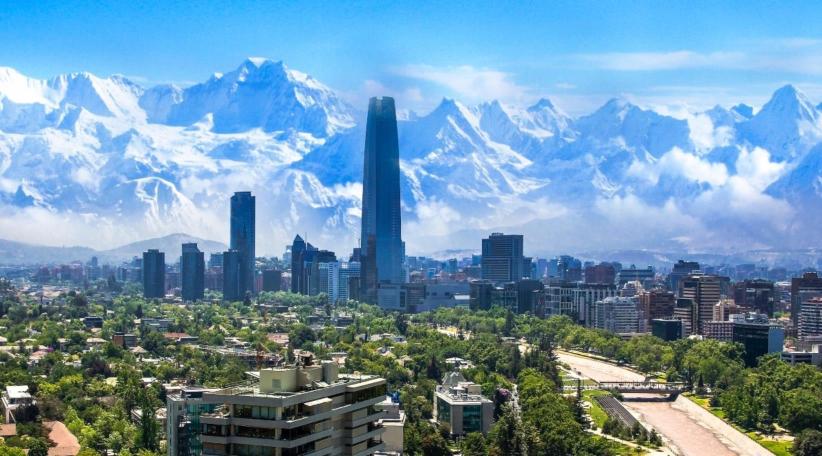 El Consejo Mundial de Viajes y Turismo (WTTC) reveló en su informe de Impacto Económico de Ciudades que Latinoamérica avanza de forma sostenida en la reactivación del sector, y destacó el papel de la capital chilena en la recuperación turística.
