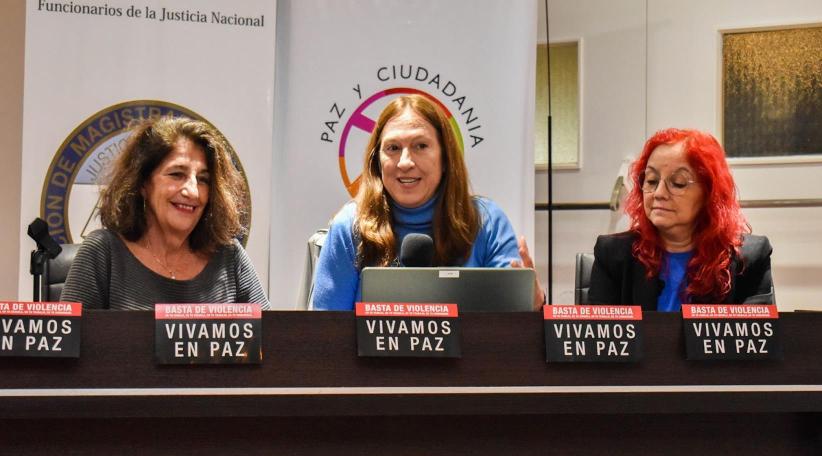 Éxito en el Diálogo sobre Cultura de Paz, No Violencia y Equidad de Género Organizado por el ILAPyC y la AMFJN