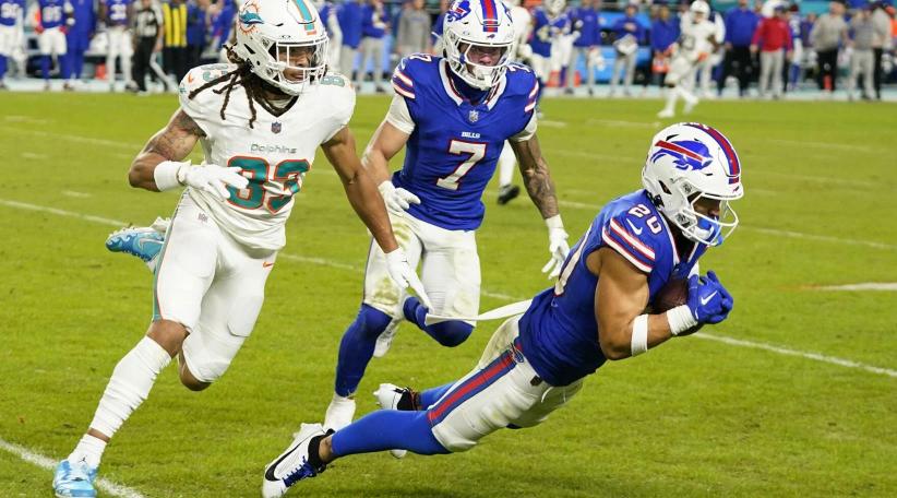 Buffalo Bills Secure Fourth Straight AFC East Title with 21-14 Comeback Win Over Miami Dolphins