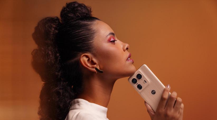 Motorola lanza en Argentina el edge 50 ultra y los moto buds