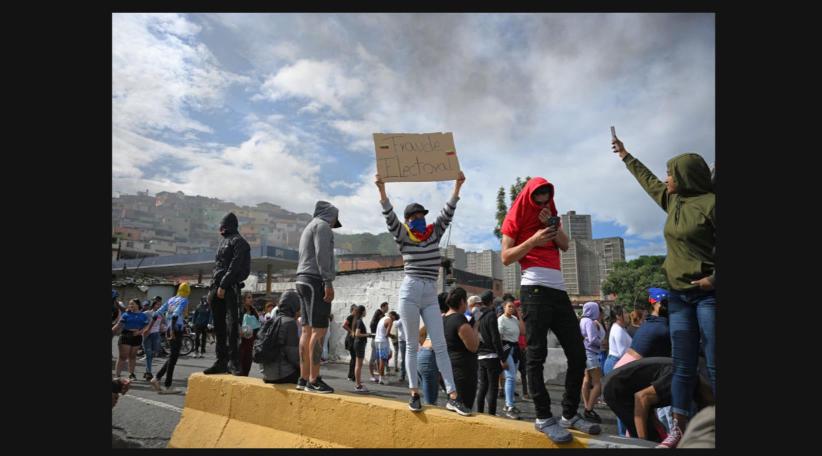 Venezuela: Crecen las protestas en Caracas donde manifestantes rechazan los resultados electorales que proclaman ganador a Maduro
