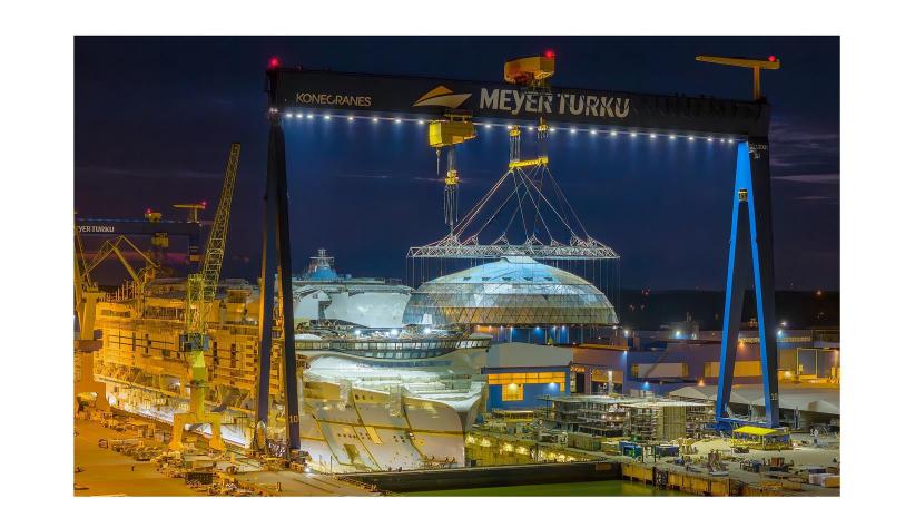 Avanza la construcción del nuevo crucero de Royal Caribbean con la instalación del AquaDome en el Star of the Seas