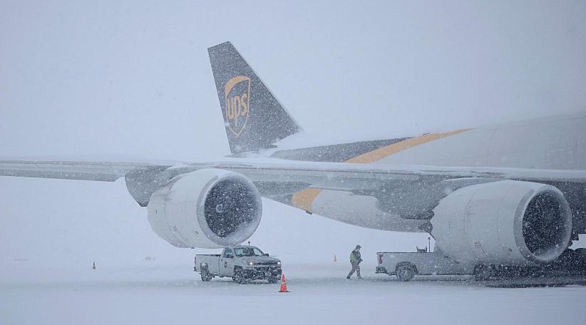 U.S. Airlines Offer Waivers as Winter Weather Disrupts Travel