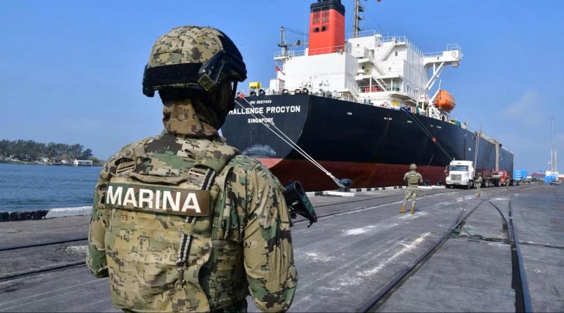 México refuerza ofensiva contra el robo de combustible 14 detenidos, incluidos un vicealmirante y empresarios