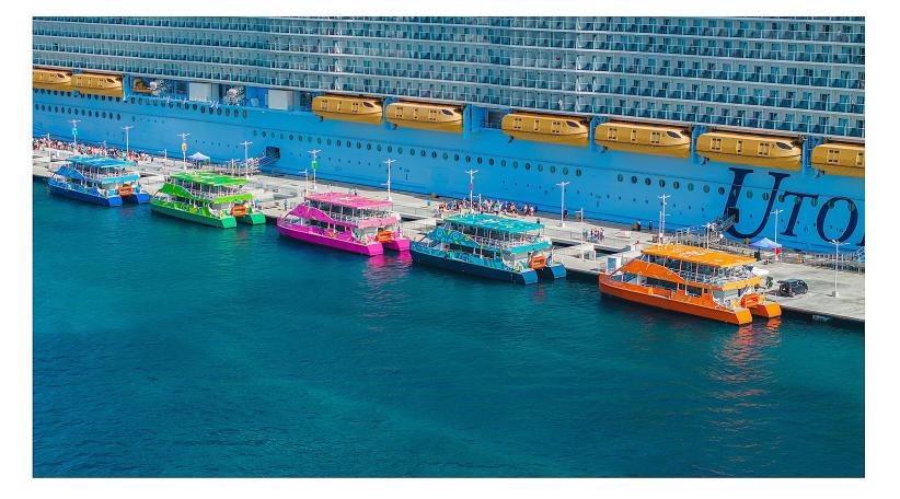 Royal Caribbean presentó los coloridos ferries para el Royal Beach Club Paradise Island
