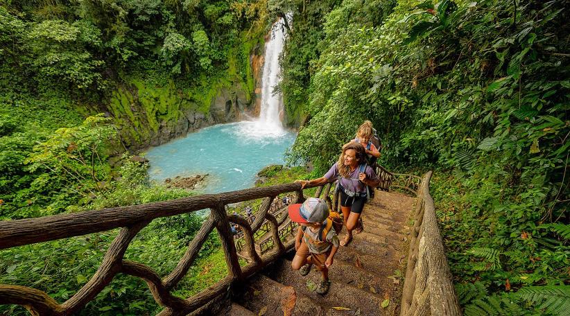 Costa Rica enfrenta su peor crisis turística y pierde 22.000 empleos en un año.