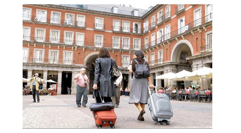 España roza los 100 millones de turistas internacionales y consolida un año histórico para el sector.