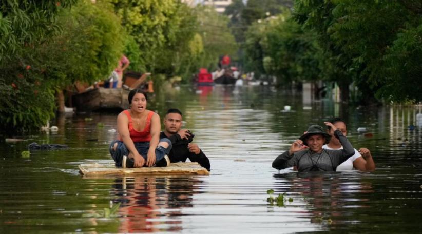 Colombia bajo el agua la furia de la naturaleza deja miles de damnificados y un país en alerta roja.