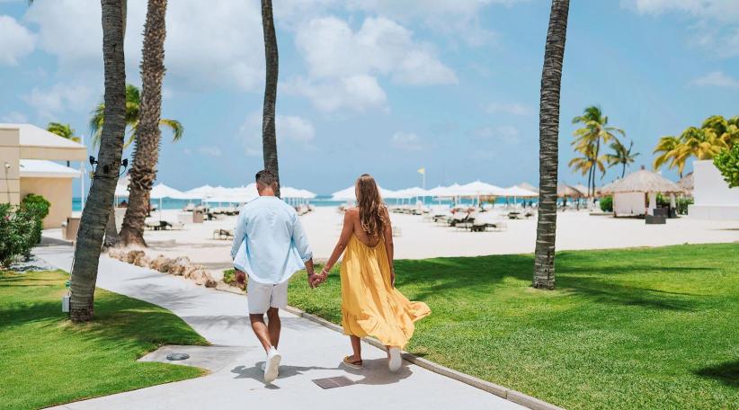 Una escapada romántica de Semana Santa en el exclusivo Bucuti &amp; Tara Beach Resort de Aruba.