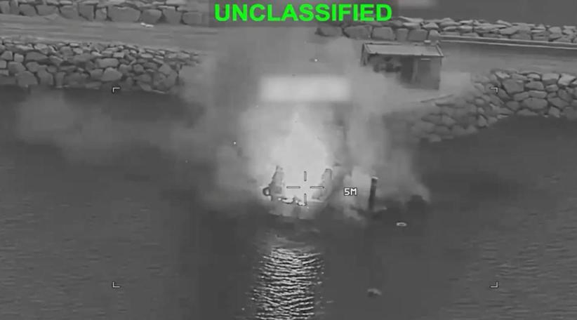 EE.UU. destruye buques minadores iraníes cerca del Estrecho de Ormuz y Trump lanza advertencia.