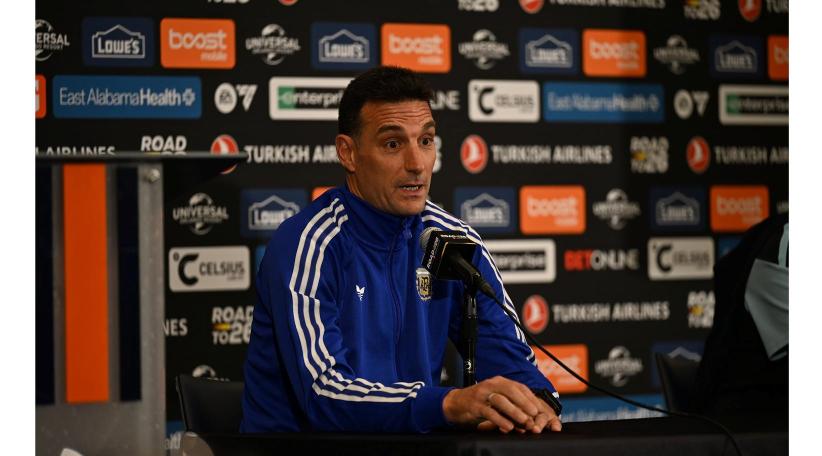 Mañana va a jugar Messi, confirmó Lionel Scaloni.