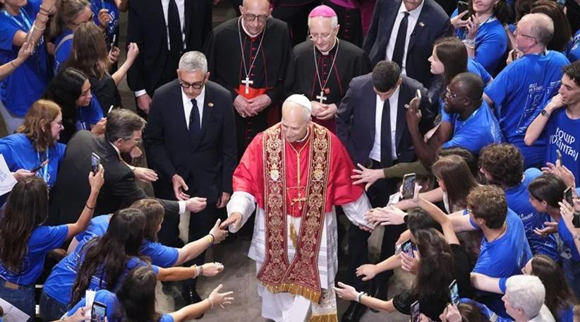 El Papa León XIV inicia en catalán su histórica visita a Barcelona.