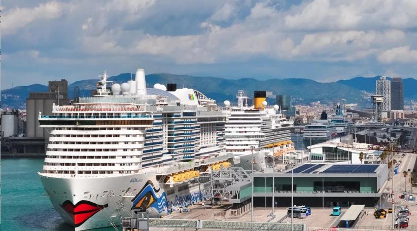El WTTC insta a Barcelona a reconsiderar el aumento propuesto del impuesto turístico a los cruceristas .