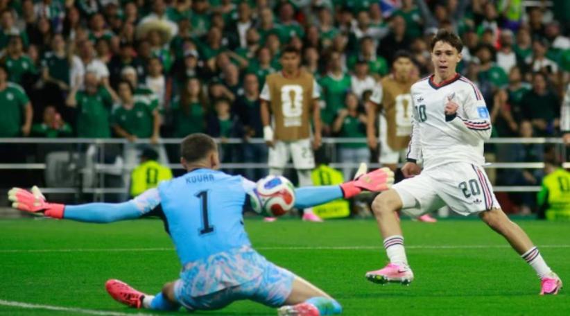 México gana y llega invicto a los 16avos.