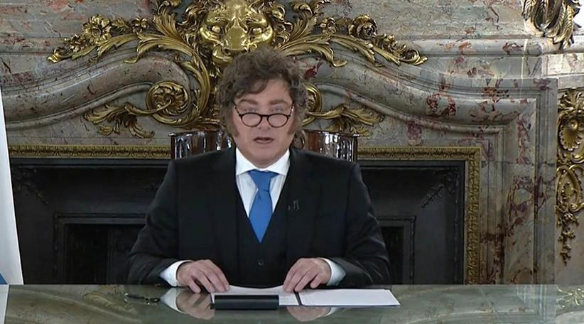 Milei anuncia sanciones contra petroleras vinculadas con la explotación de hidrocarburos en las Islas Malvinas y enviará un proyecto de ley al Congreso.