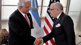 El flamante Embajador de Estados Unidos en Argentina, Edward C. Prado, se reunió ayer con el Canciller argentino, Jorge Faurie.