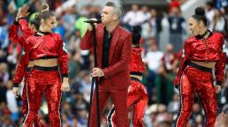 The middle finger was seemingly a response to critics who blasted him for accepting performance in Russia