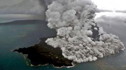 Anak Krakatau: Indonesia flights rerouted as volcano alert level raised