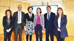 La ministra de Industria, Comercio y Turismo, Reyes Maroto; Juan Espadas, alcalde, Sevilla; y la CEO WTTC, Gloria Guevara Manzo, brindaron detalles de la Cumbre de la WTTC 2019