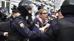 Russian police detain opposition leader Lyubov Sobol