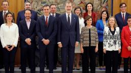 España: Los ministros del nuevo Gobierno prometen su cargo ante la Constitución