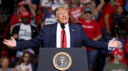 Trump ataca a Biden y a los demócratas en su primer mitin en meses por el COVID-19