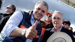  Iván Duque defiende incondicionalmente al expresidente Álvaro Uribe