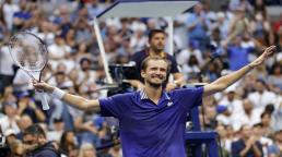 Medvedev derrota a Djokovic y gana el US Open