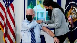 Biden recibe la tercera dosis de refuerzo de la vacuna de Pfizer