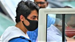 El hijo del famoso actor de Bollywood Shah Rukh Khan permanecerá en la cárcel en investigación por tráfico de drogas