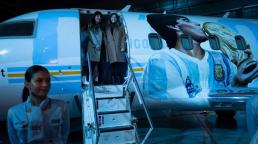 Presentan el "Tango D10S", el avión en homenaje a Maradona 