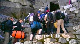 Perú cierra Machu Picchu por las protestas y quedan cientos de turistas varados