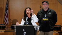 Fran Drescher anunció que los actores se suman al paro de guionistas: “Hollywood no existiría sin nosotros”