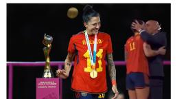 Polémica por el beso de Rubiales a Jenni Hermoso durante la celebración del Mundial Femenino de Fútbol