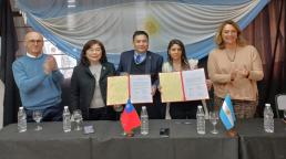 La empresa de origen taiwanés Evergreen Argentina dona computadoras a una escuela de educación secundaria de la ciudad de Mar del Plata