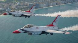 Fort Lauderdale Air Show regresa con espectaculares acrobacias aéreas