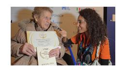 La nonna Natalina en una entrevista exclusiva con ABC Mundial, realizada por la modelo y presentadora Giordana Pieri