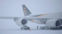 U.S. Airlines Offer Waivers as Winter Weather Disrupts Travel