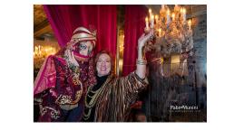Gracias a la cortesía de Beppe Puglia y la propietaria del hotel, Gloria Beggiato, ABC Mundial tuvo el privilegio exclusivo de participar en la cena de carnaval “Marrakech en Vogue 1930”.